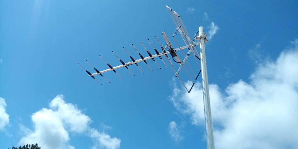 installation antenne rateau Luc FAUTHOUS